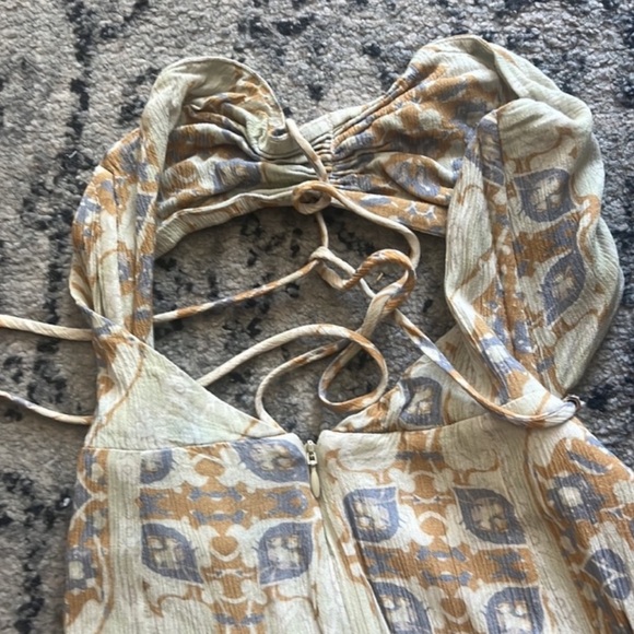 Meshki Arisa Halter Dress S - Picture 8 of 8